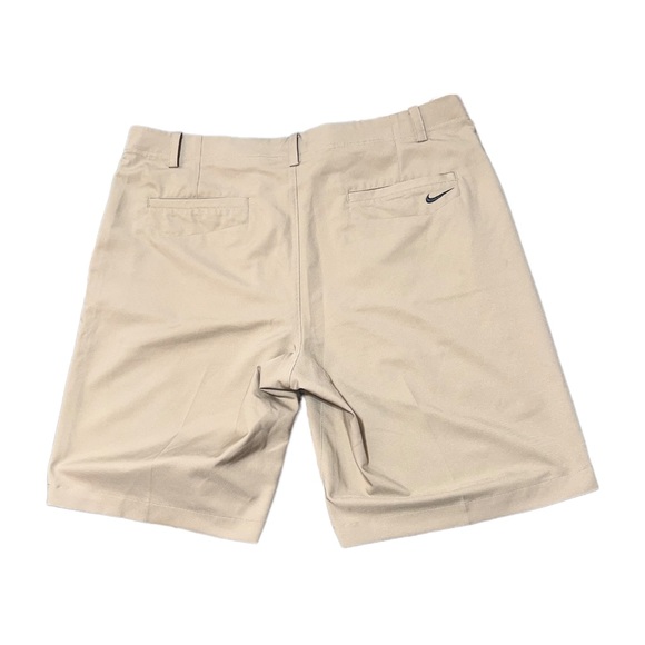 Nike Other - Nike Golf Shorts standard fit tan men’s waist size 36
